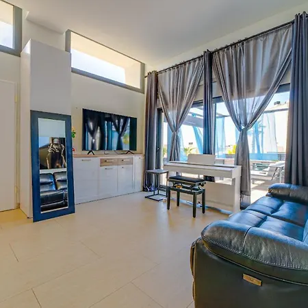 빌라 Villa Finestrat *
